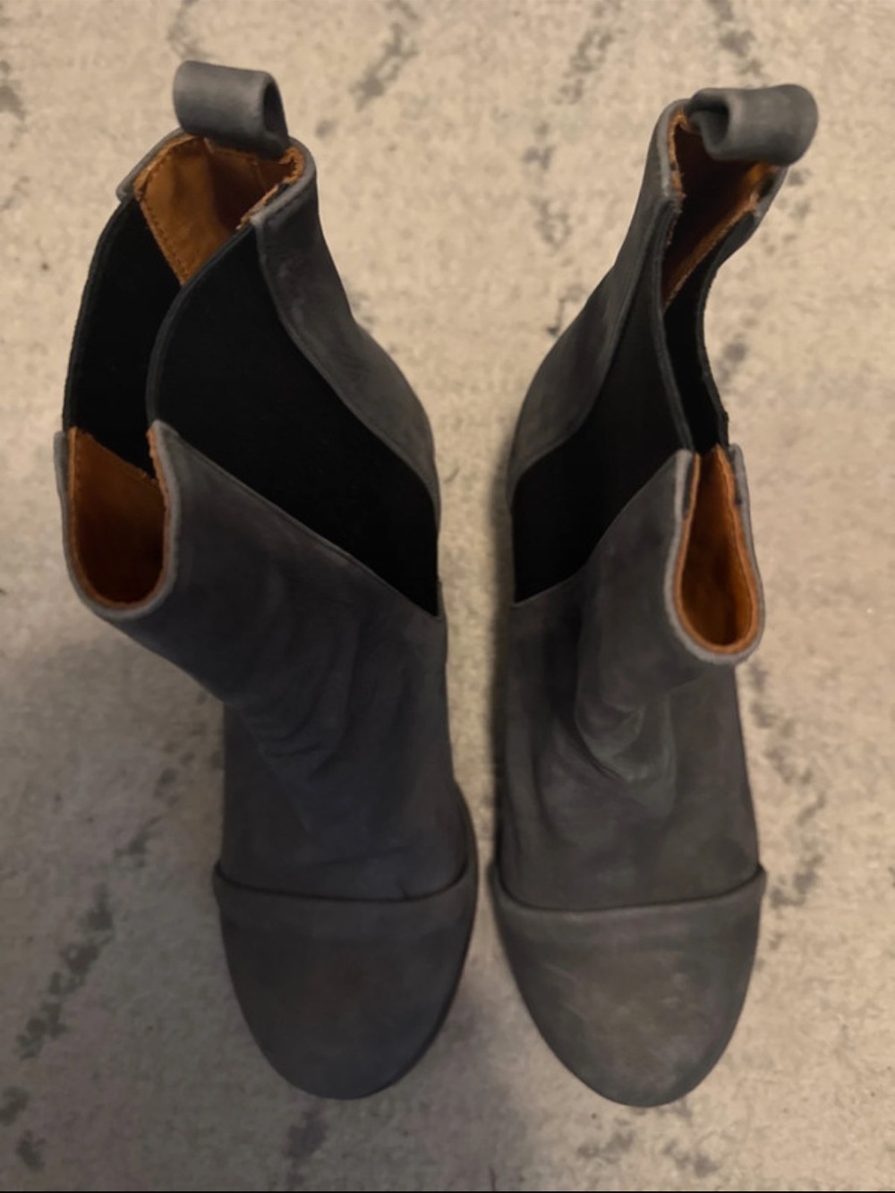Women's Gray Chelsea Ankle Boots - Sleek Slip-On Style
